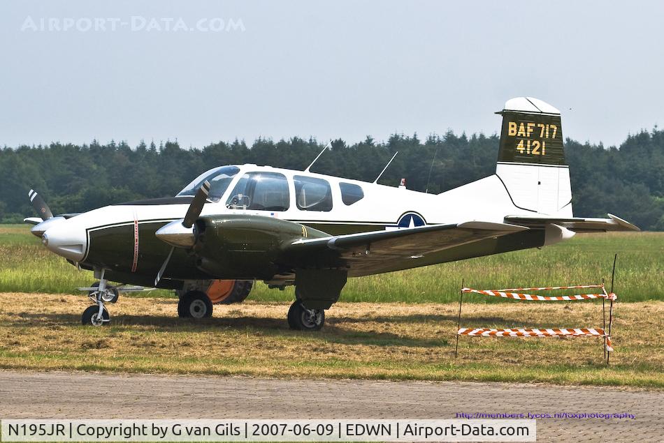 N195JR, 1957 Beech 95 Travel Air C/N TD-15, The N195JR at a local show at Nordhorn-Lingen EDWN.