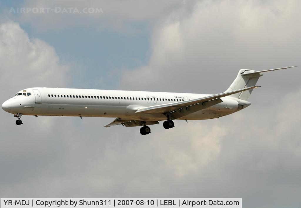 YR-MDJ, 1981 McDonnell Douglas MD-81 (DC-9-81) C/N 48053, Landing rwy 25R for AlpiEagles