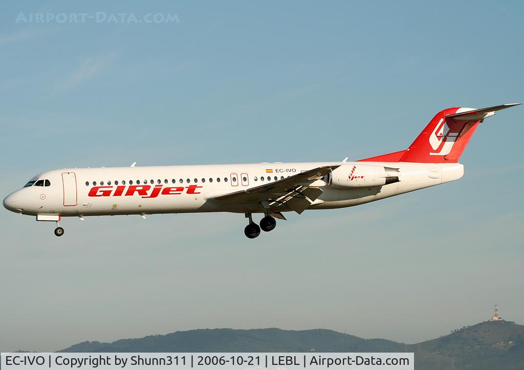 EC-IVO, 1993 Fokker 100 (F-28-0100) C/N 11452, Landing rwy 25L