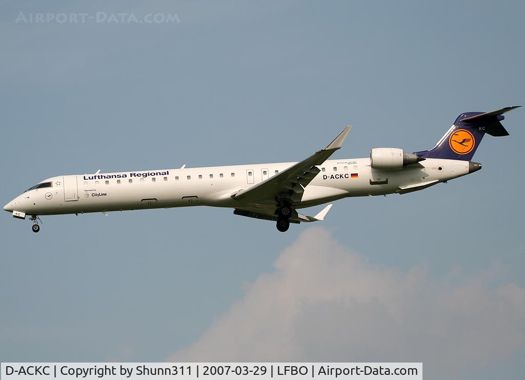 D-ACKC, 2006 Bombardier CRJ-900LR (CL-600-2D24) C/N 15078, Landing rwy 32L