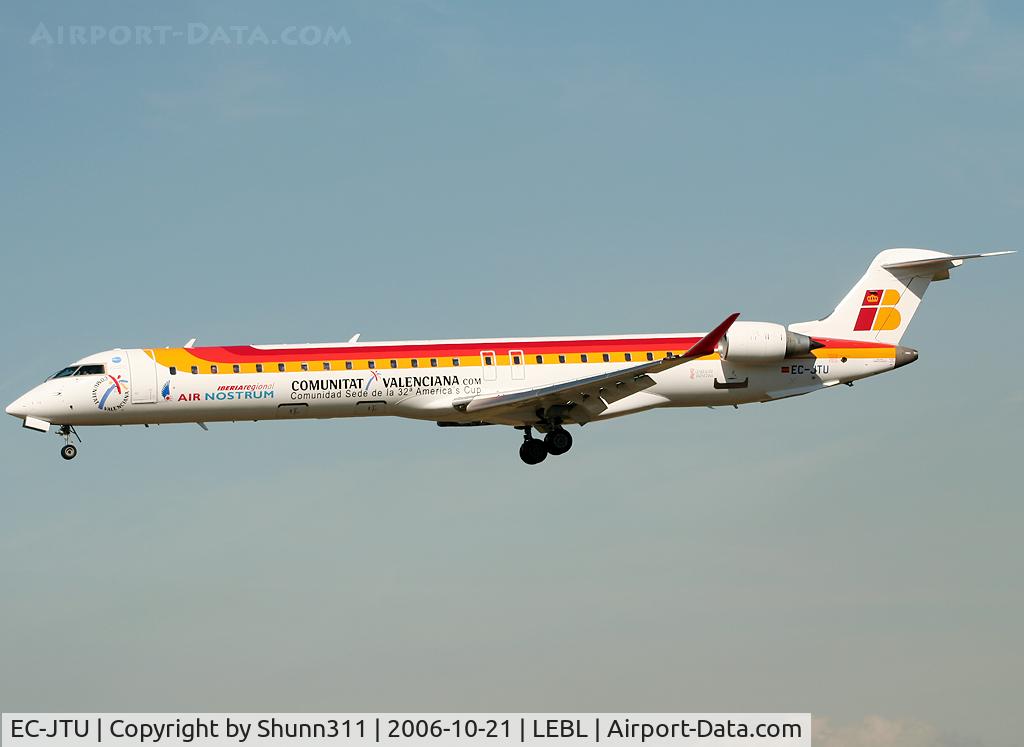 EC-JTU, 2006 Bombardier CRJ-900 (CL-600-2D24) C/N 15079, Landing rwy 25L
