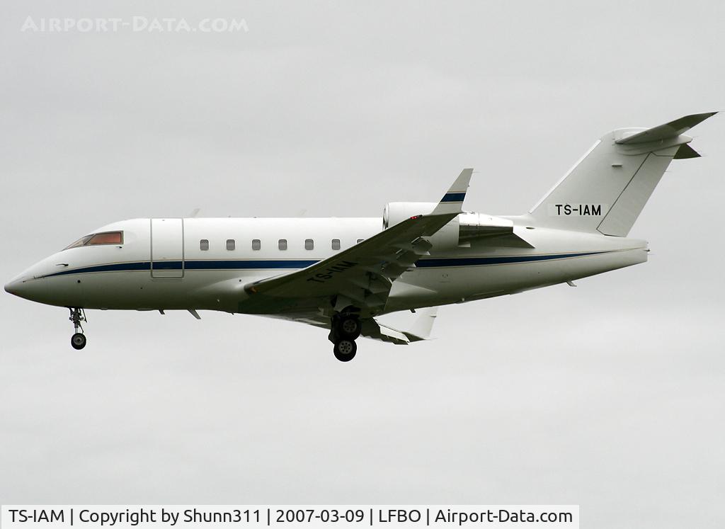 TS-IAM, 1999 Bombardier Challenger 604 (CL-600-2B16) C/N 5412, Landing rwy 32L