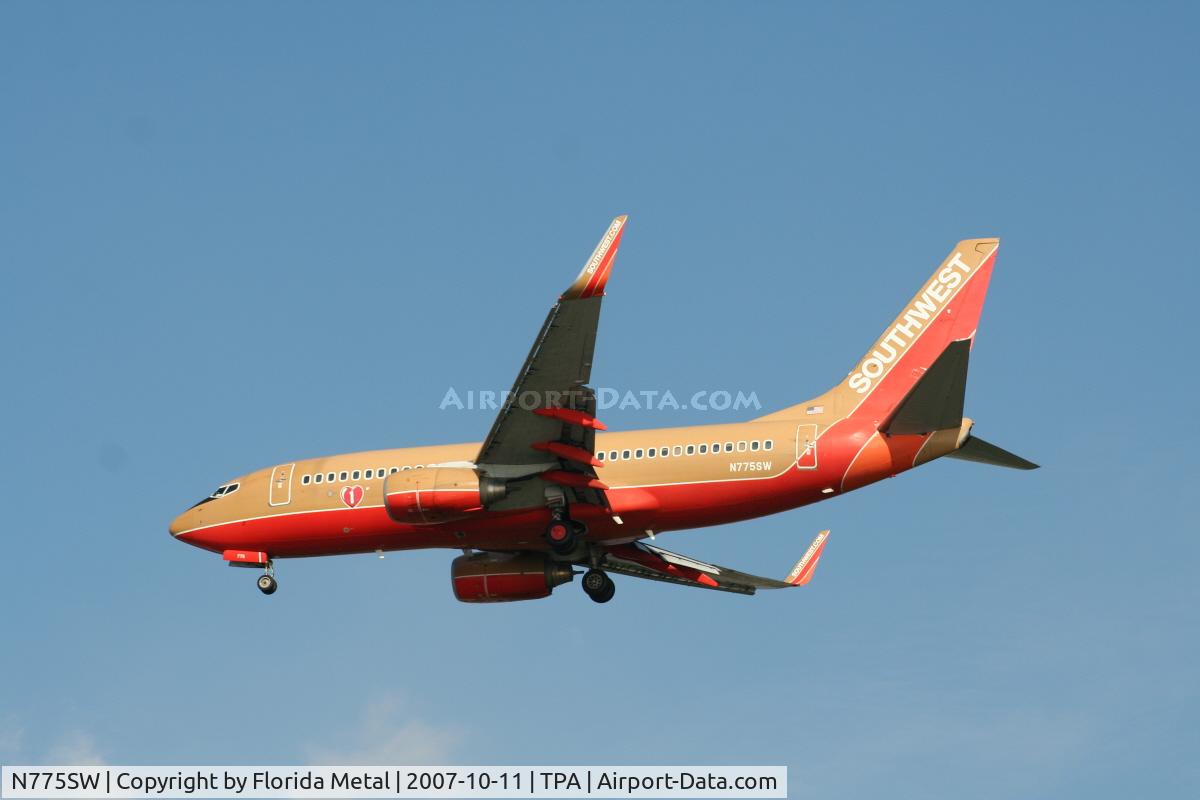 N775SW, 2000 Boeing 737-7H4 C/N 30590, Southwest