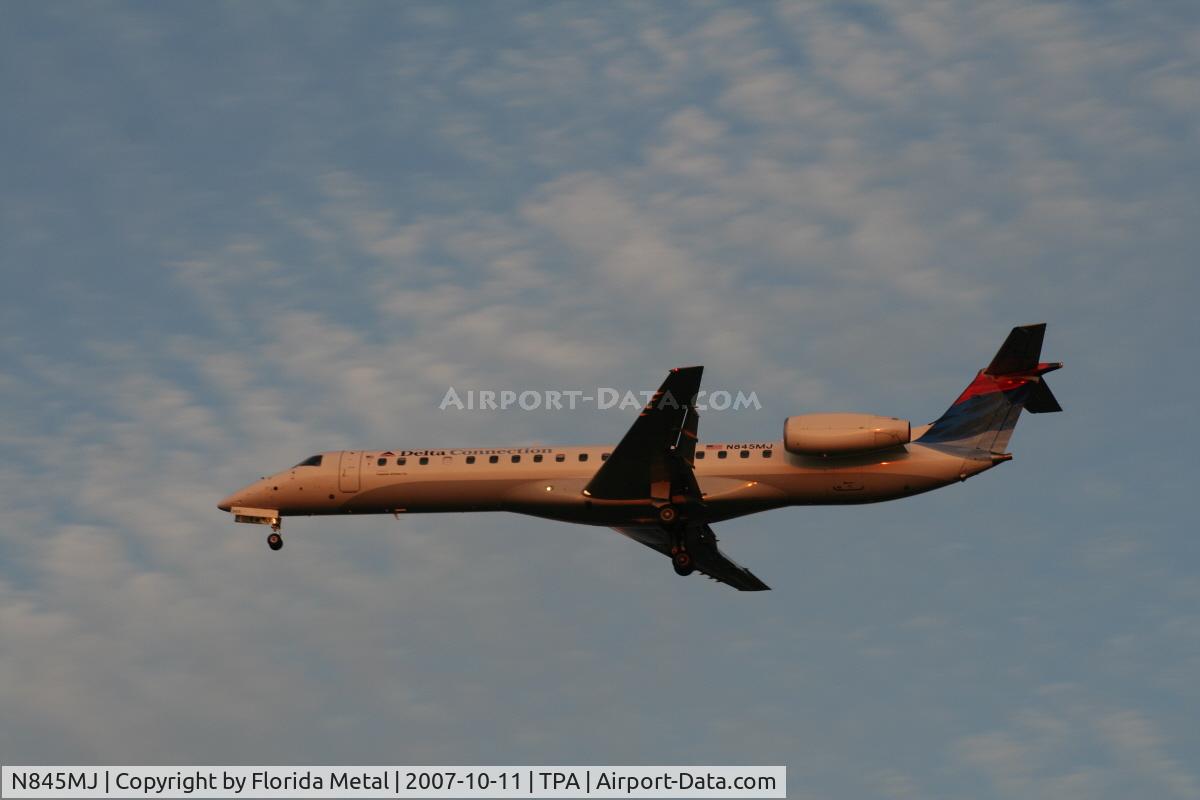 N845MJ, 2001 Embraer ERJ-145LR (EMB-145LR) C/N 145502, Delta Connection