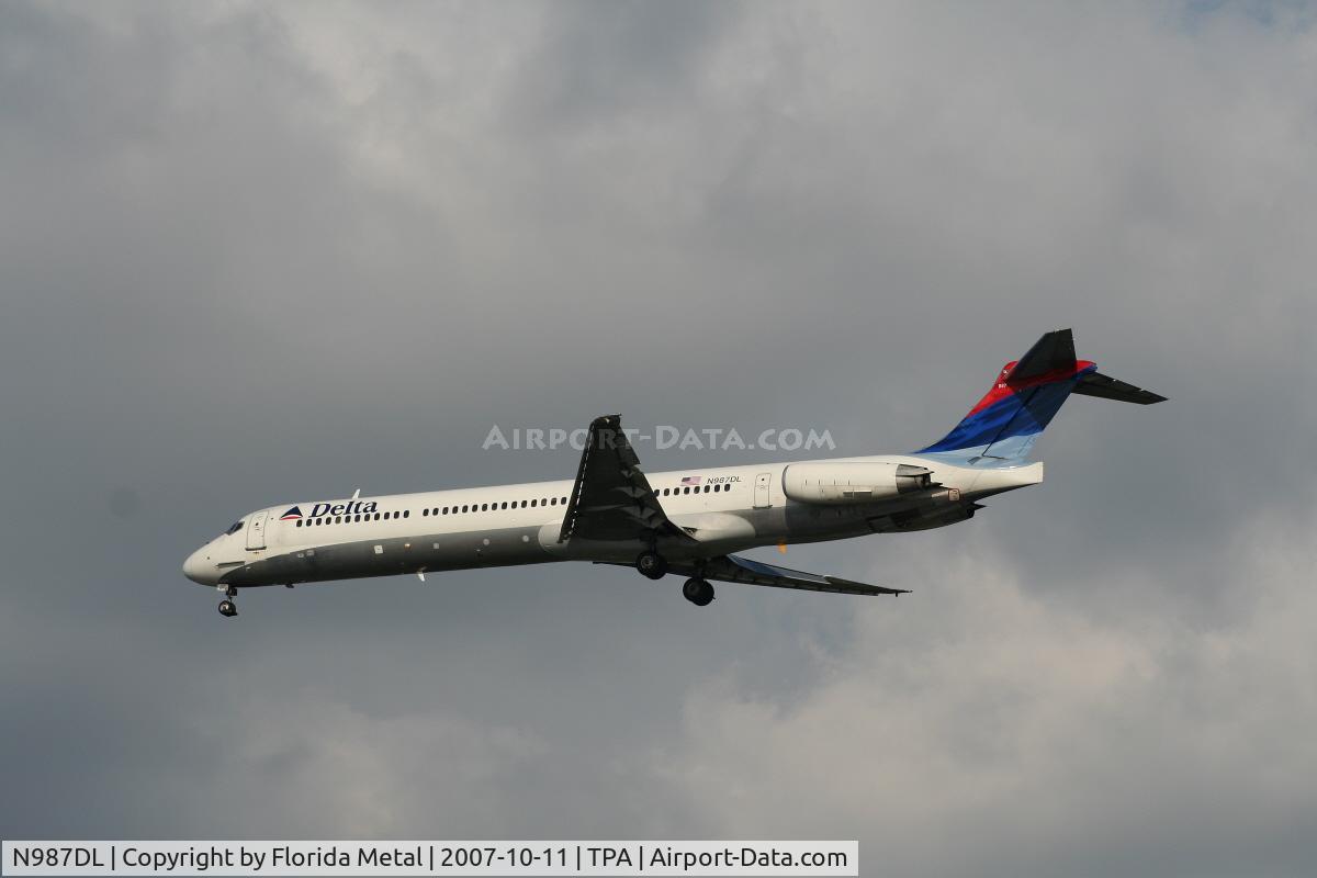 N987DL, 1991 McDonnell Douglas MD-88 C/N 53338, Delta