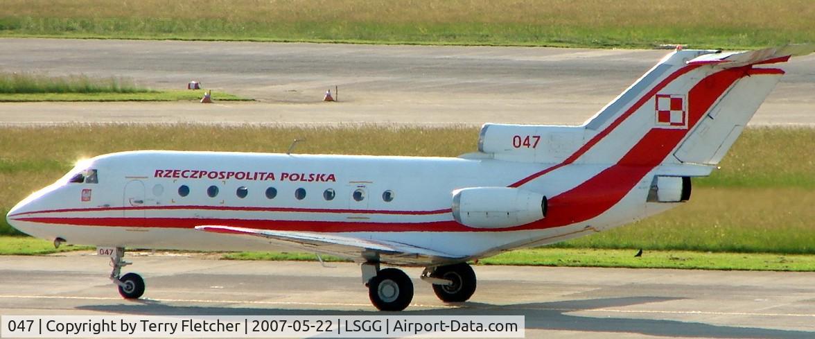 047, 1980 Yakovlev Yak-40 C/N 9021560, Polish Air Force Yak 40 at Geneva on the day of EBACE2007 exhibition