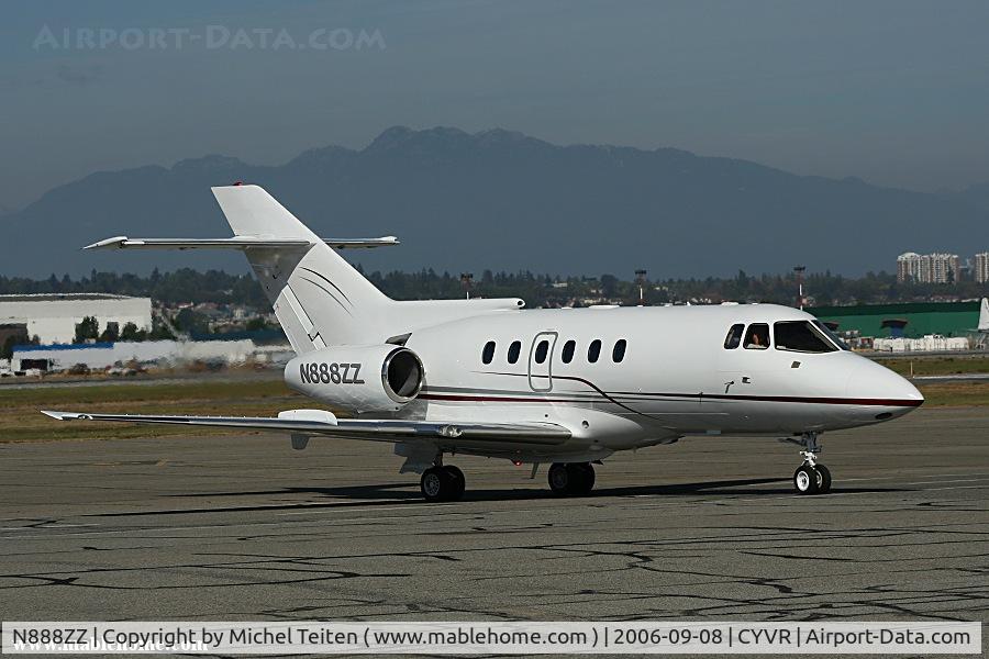 N888ZZ, British Aerospace BAe.125 Series 800A C/N 258017, Arriving at the South Terminal of YVR