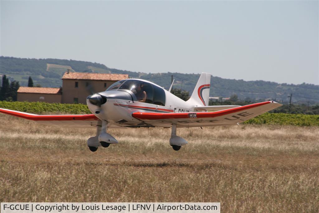 F-GCUE, Robin DR-400-160 Chevalier C/N 1503, dÃ©collage