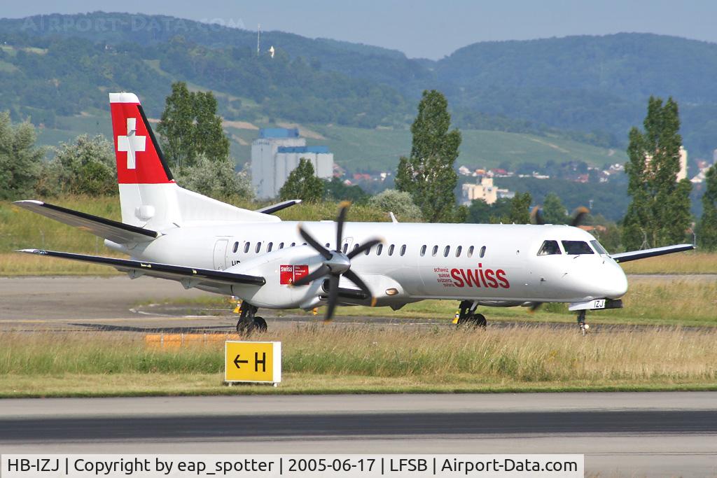 HB-IZJ, 1995 Saab 2000 C/N 2000-015, at holding point Hotel rwy 16