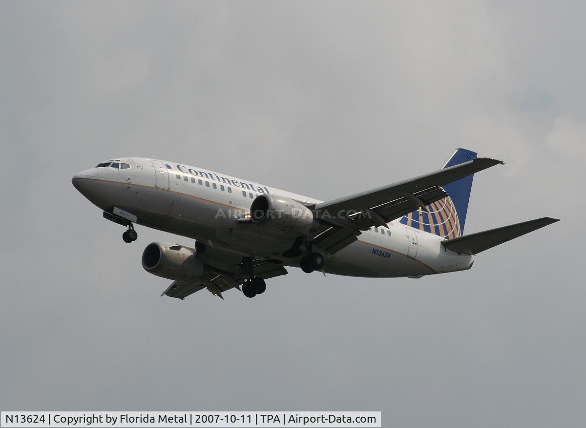 N13624, 1995 Boeing 737-524 C/N 27528, Continental