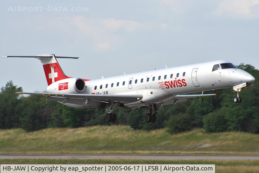 HB-JAW, Embraer EMB-145LU (ERJ-145LU) C/N 145580, landing on rwy 16