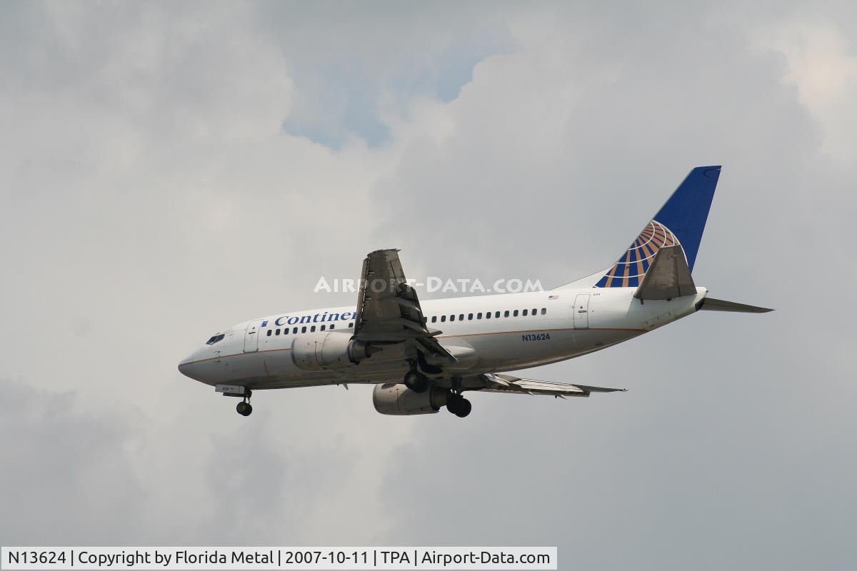 N13624, 1995 Boeing 737-524 C/N 27528, Continental