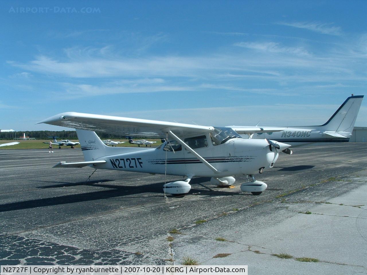 N2727F, 1998 Cessna 172R C/N 17280584, Cessna 172 at KCRG.