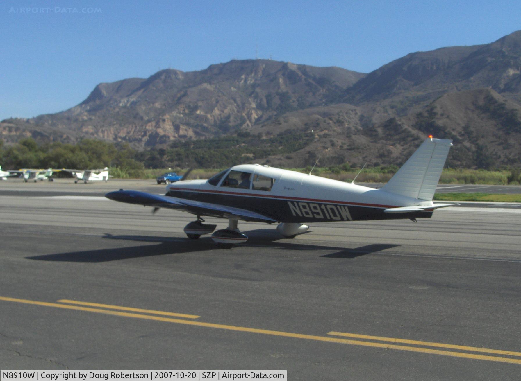 N8910W, 1964 Piper PA-28-235 Cherokee C/N 28-10478, 1964 Piper PA-28-235 CHEROKEE, Lycoming O-540-B4B5 235 Hp, taxi
