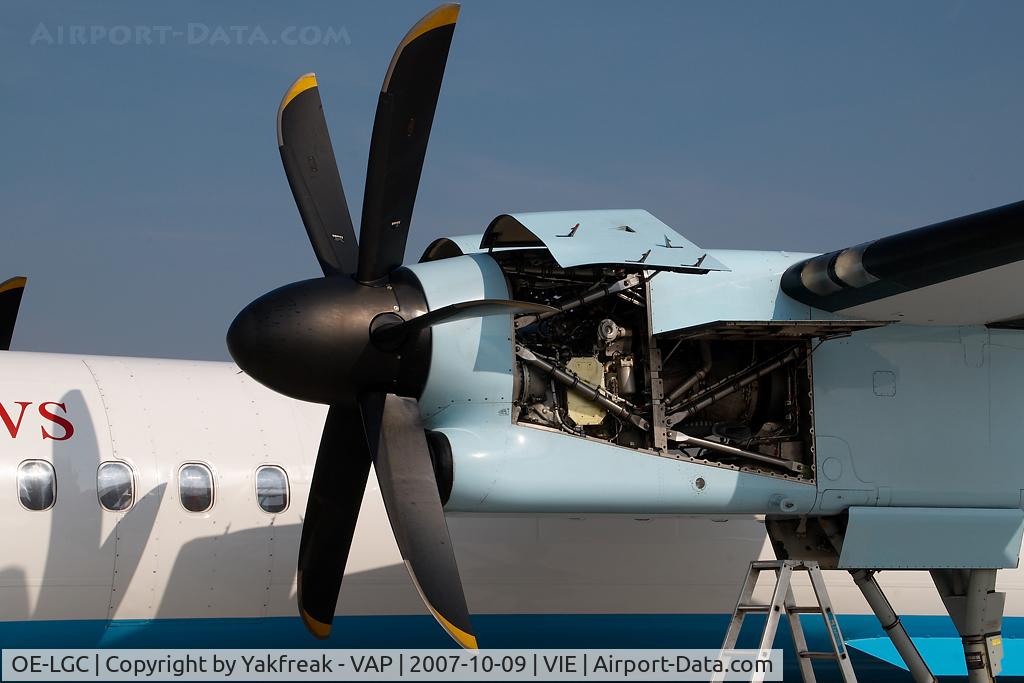 OE-LGC, 2000 De Havilland Canada DHC-8-402Q Dash 8 C/N 4026, Austrian Arrows Dash8-400
