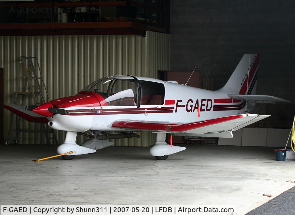 F-GAED, Robin DR-400-140B Major C/N 1146, Inside the Airclub's hangar