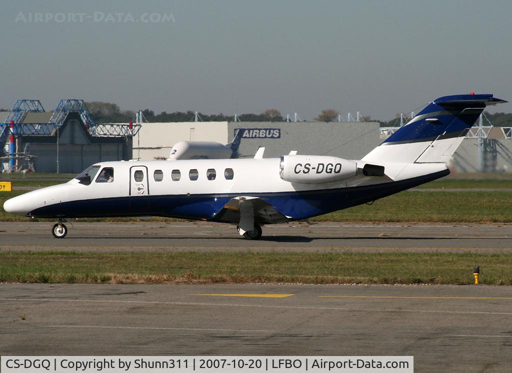 CS-DGQ, 2004 Cessna 525A CitationJet CJ2 C/N 525A-0200, Taxiing rwy 32R for departure