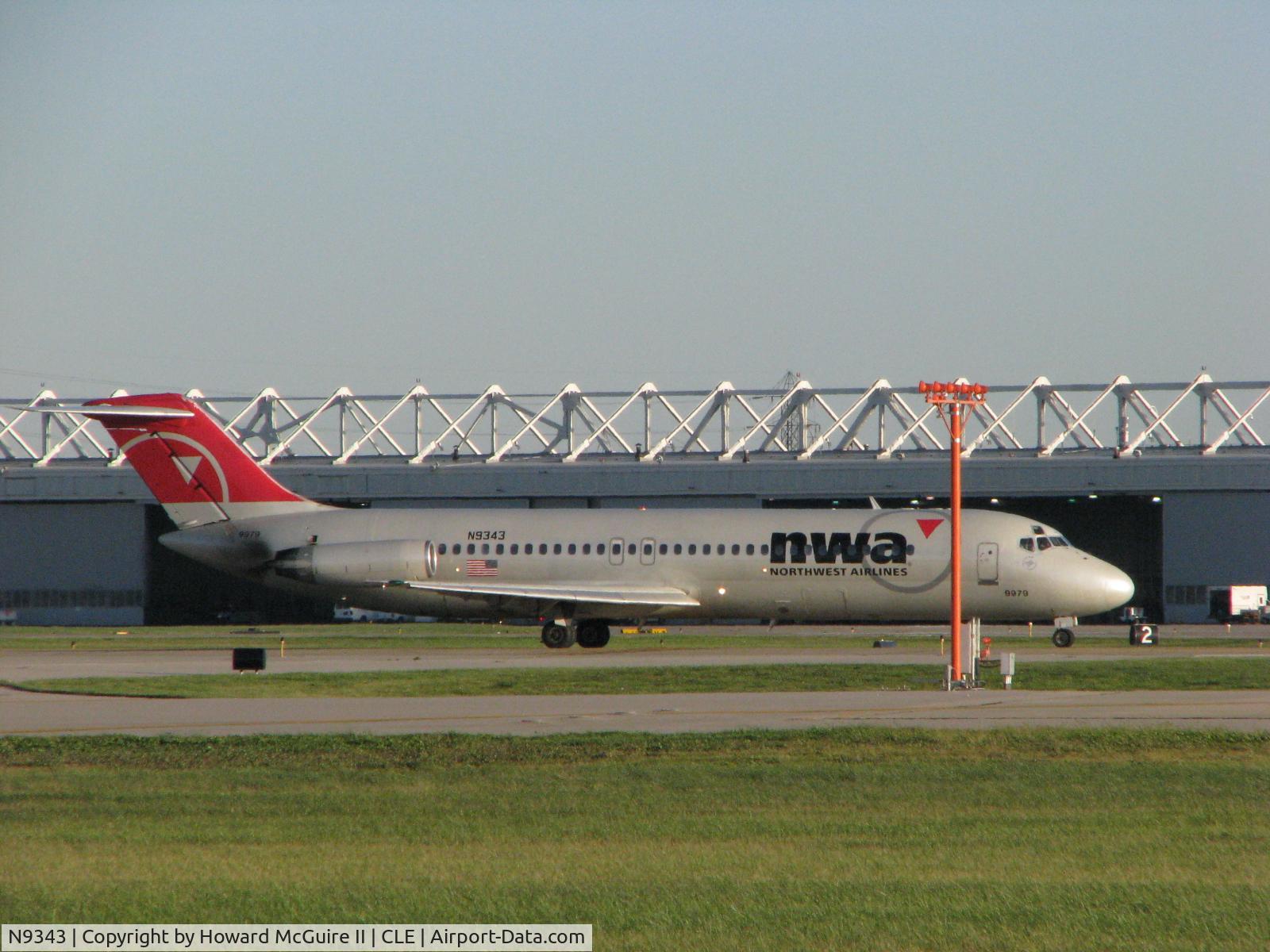 N9343, 1969 Douglas DC-9-31 C/N 47439, Cleveland Hopkins Airport