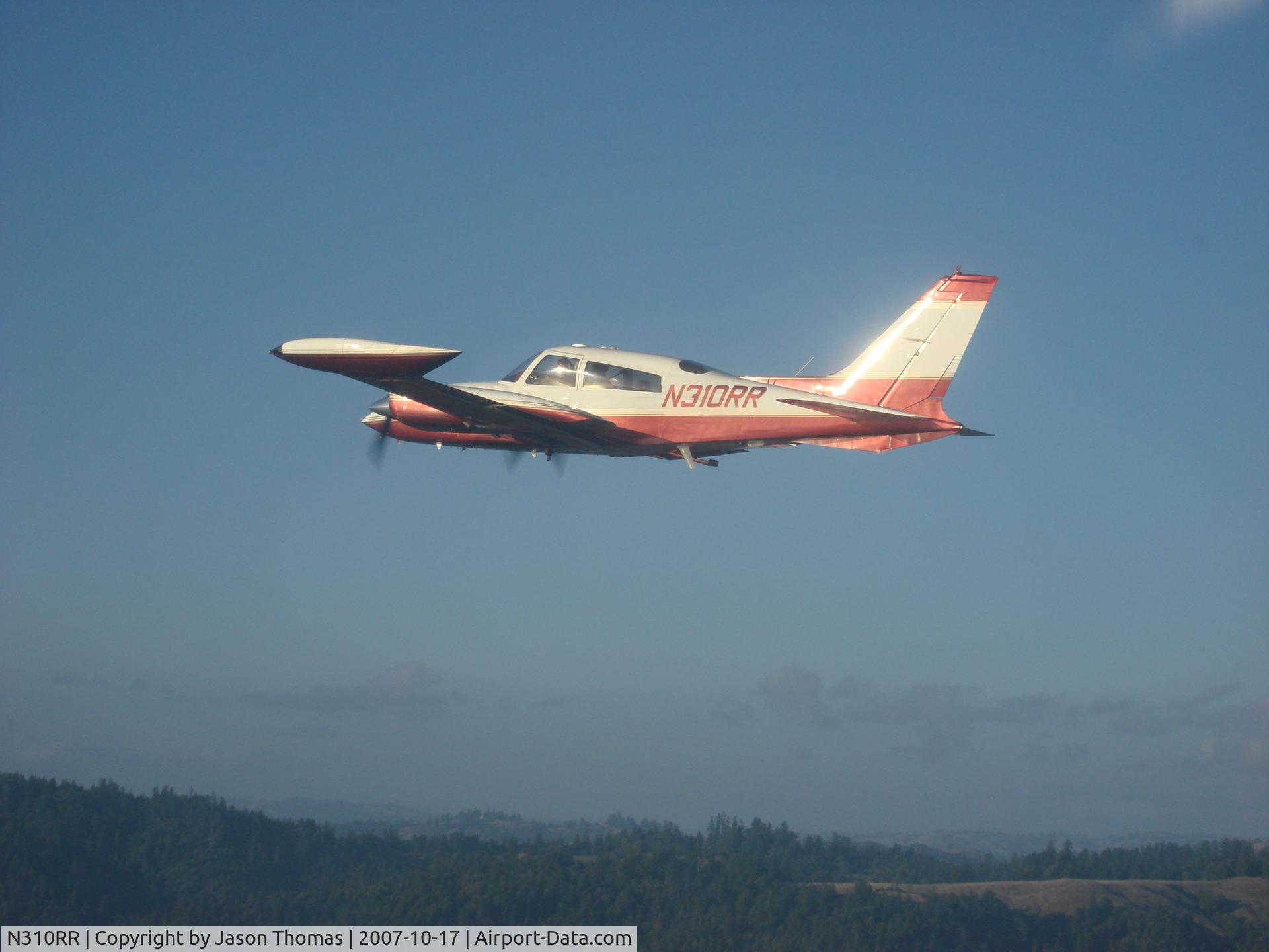 N310RR, 1974 Cessna 310R C/N 310R0014, Formation Flight over Northern California's Ocean