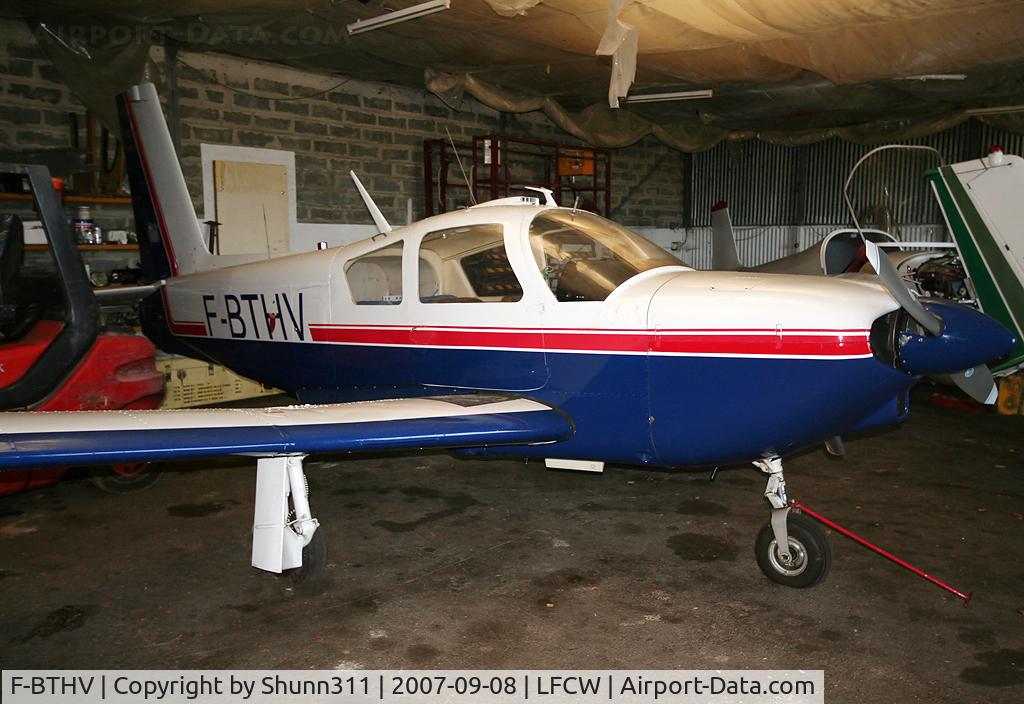F-BTHV, 1971 Socata ST-10 Diplomate C/N 142, Inside the Airclub's hangar