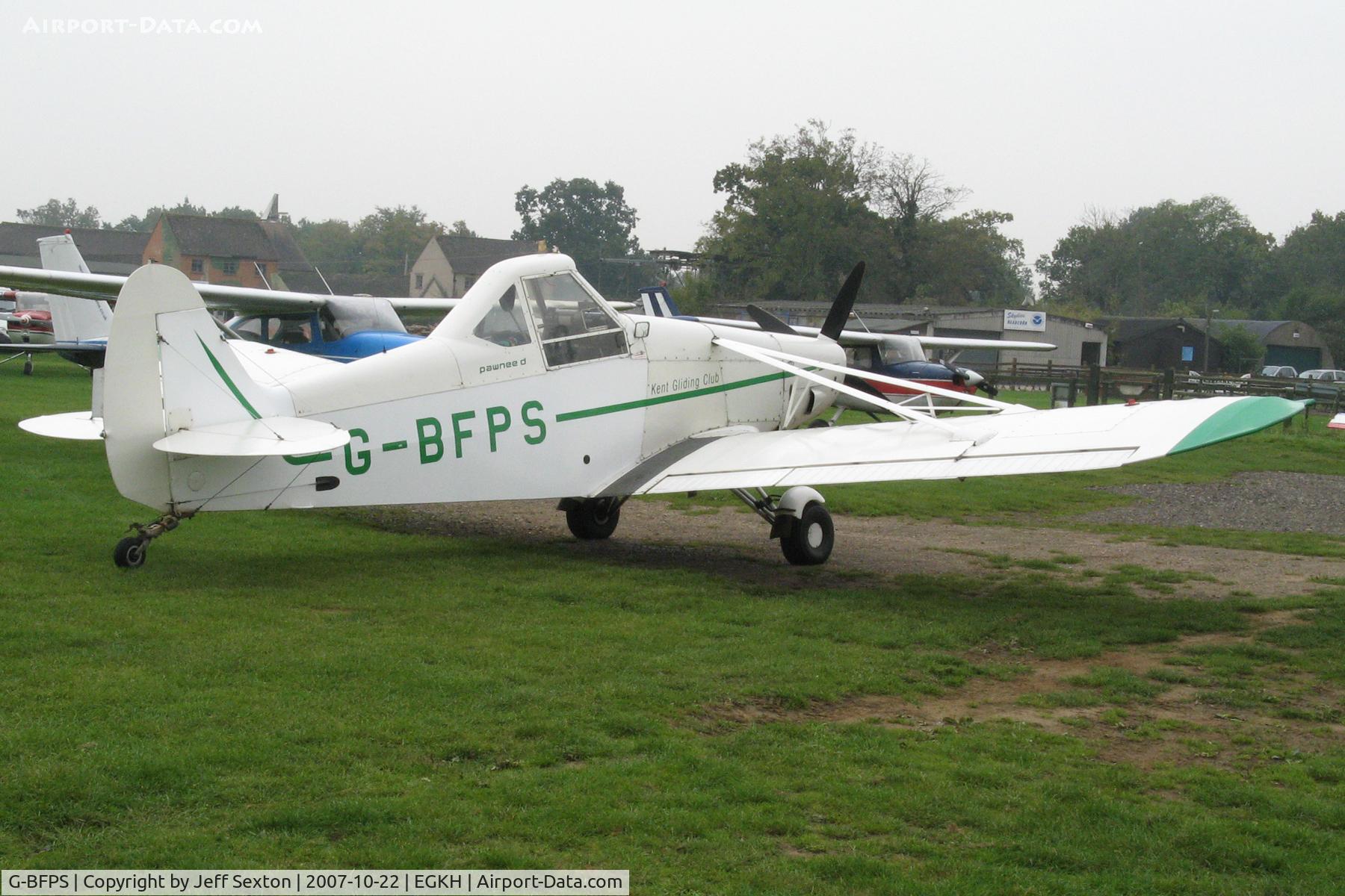 G-BFPS, 1978 Piper PA-25-235 Pawnee C/N 25-7856013, Kent Gliding Club Piper Pawnee at Headcorn