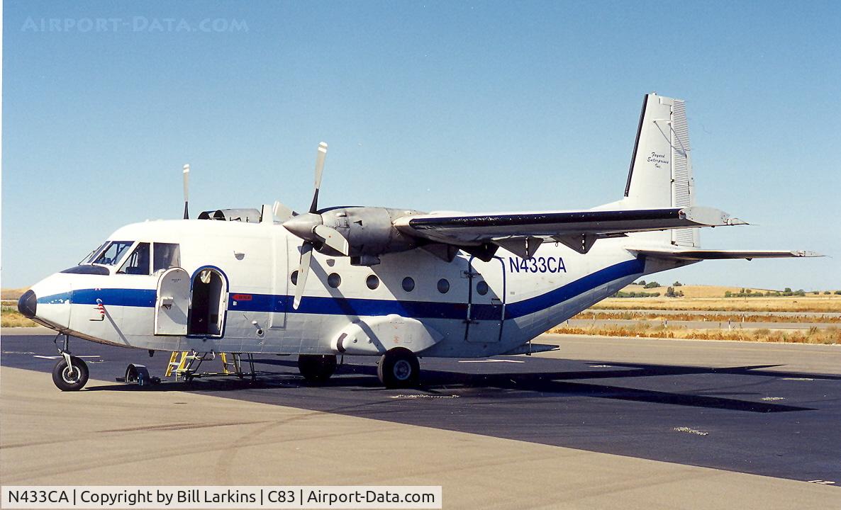 N433CA, 1982 CASA C-212-200 Aviocar C/N 272, In for skydivers meet.