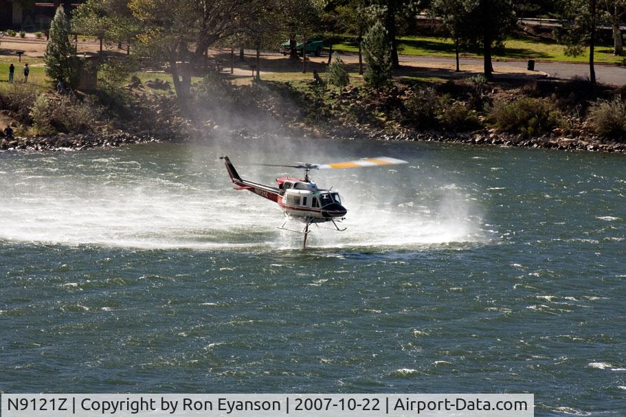 N9121Z, 1973 Bell 212 C/N 30580, Taking on water at Castaic Lake