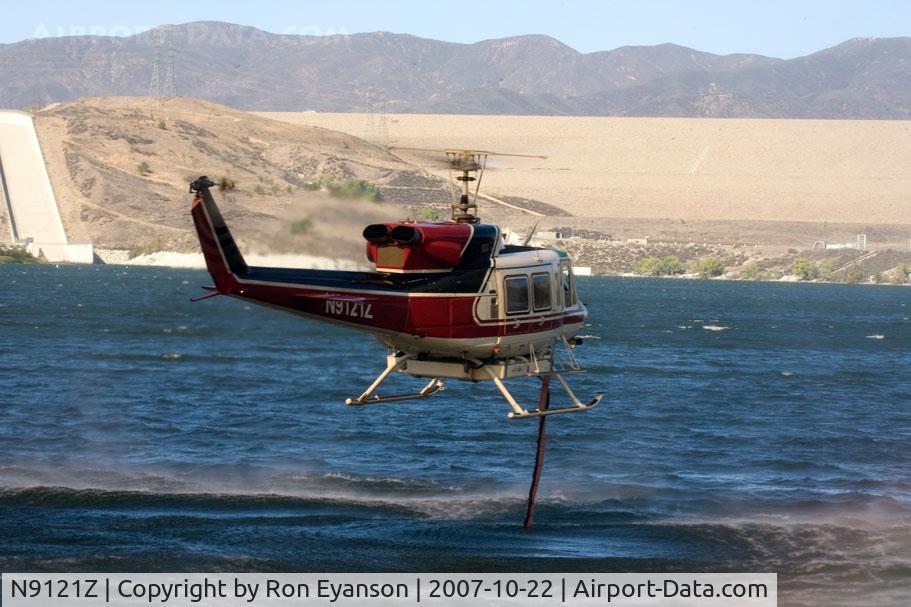 N9121Z, 1973 Bell 212 C/N 30580, Taking on water at Castaic Lake