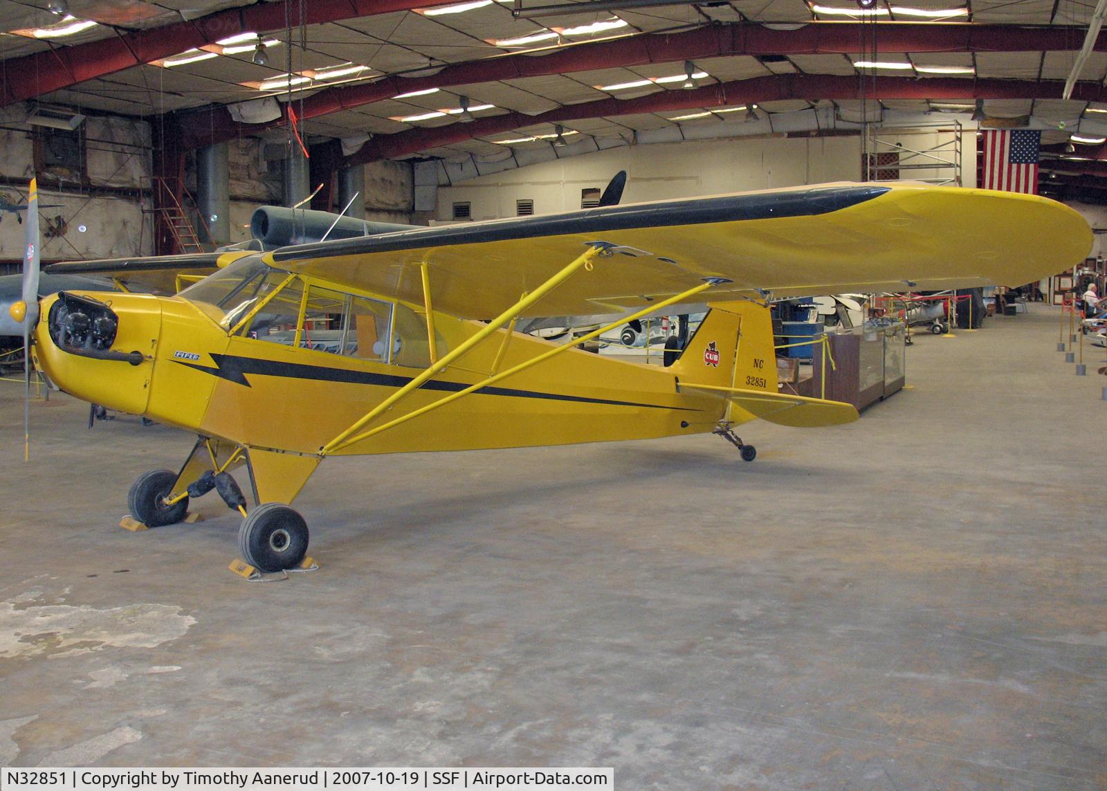 N32851, 1940 Piper J3C-65 Cub C/N 5660, Texas Air Museum