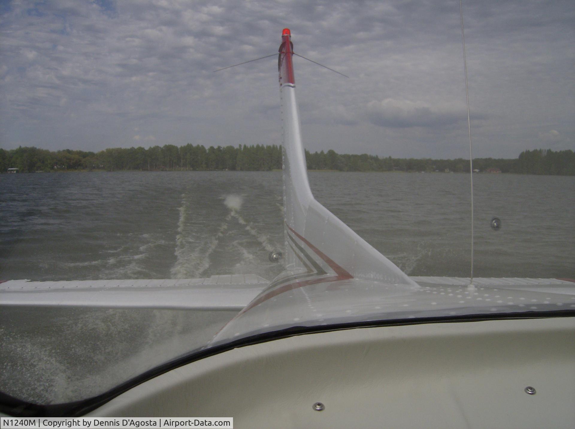 N1240M, 1975 Cessna 182P Skylane C/N 18264255, Where's the skier?