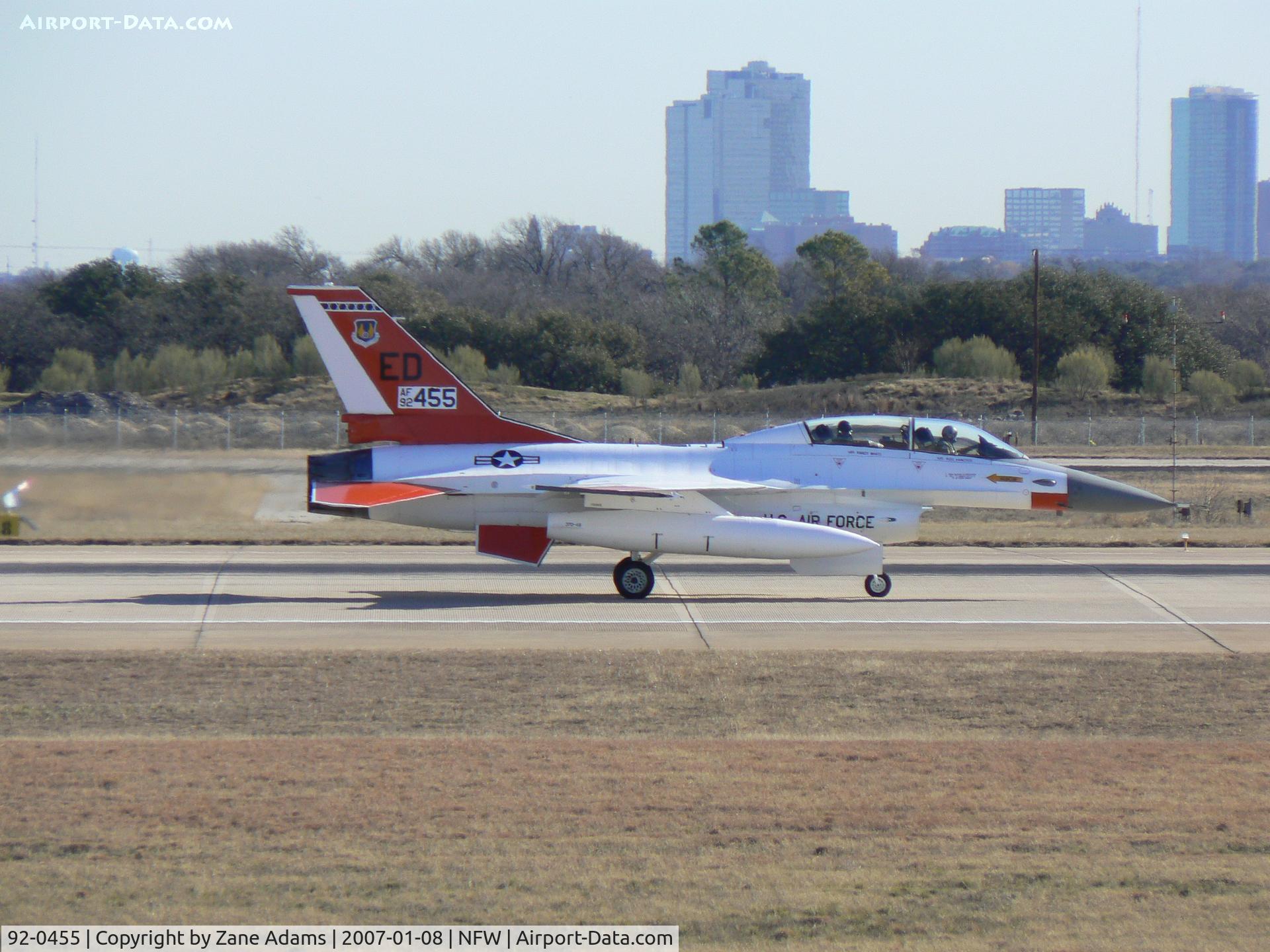 92-0455, 1992 Lockheed F-16B Fighting Falcon C/N DH-9, On the runway at NASJRB Ft. Worth (Carswell) in town for F-35 flight test chase duties