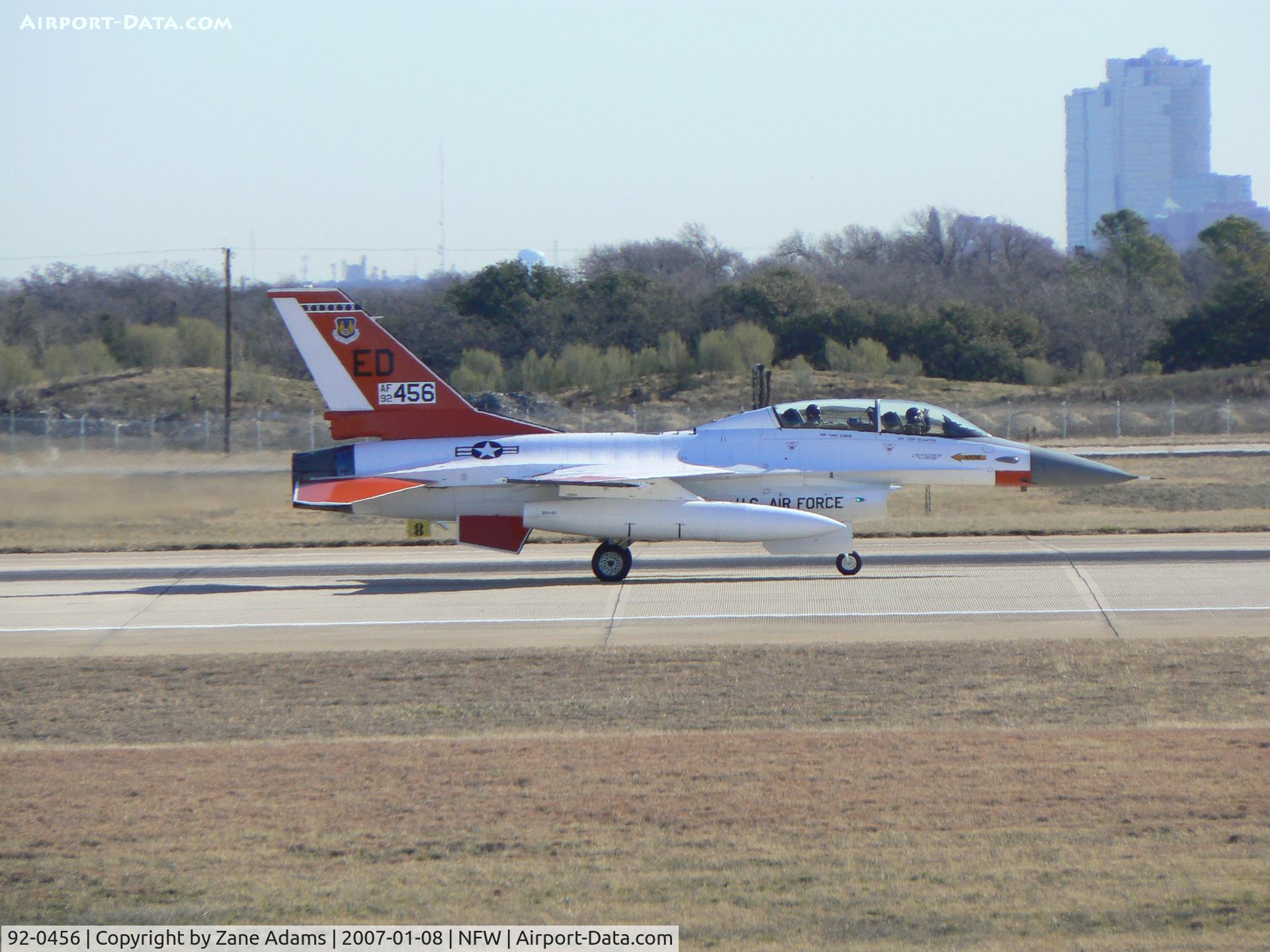 92-0456, 1992 Lockheed F-16B Fighting Falcon C/N DH-10, On the runway at NASJRB Ft. Worth (Carswell) in town for F-35 flight test chase duties