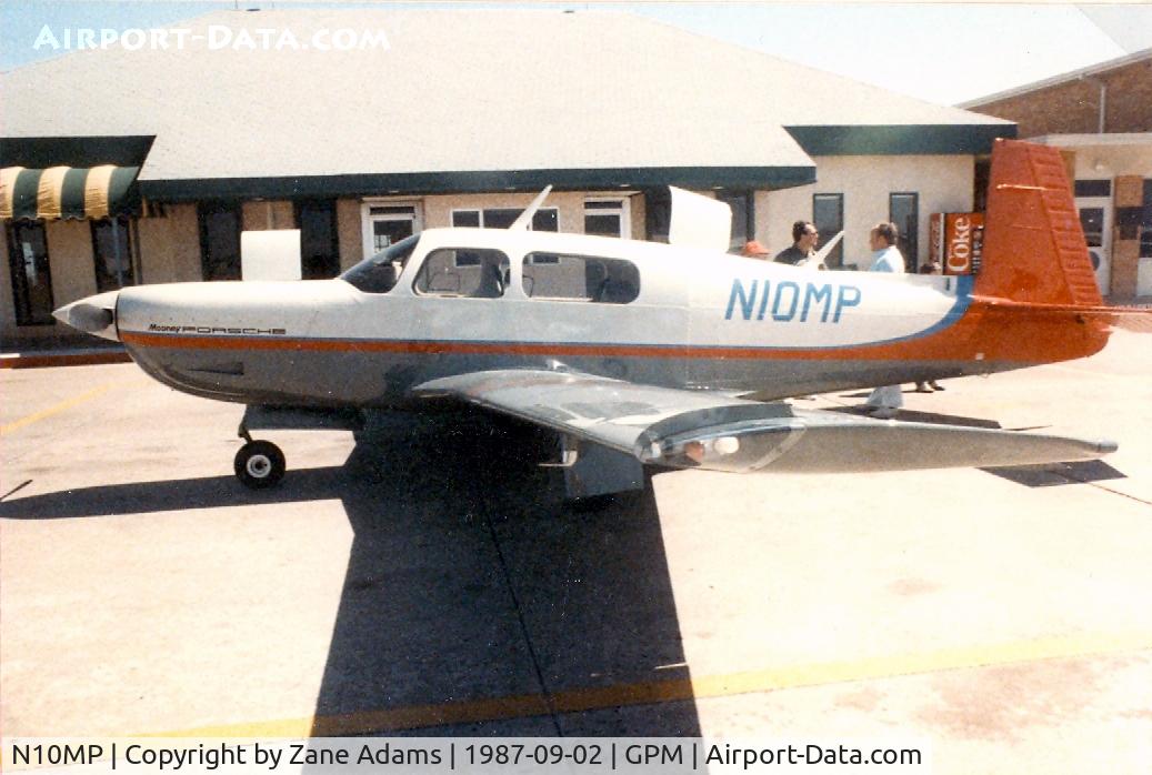 N10MP, Mooney M20L PFM C/N 26-0002, On the ramp at Grand Prairie Muni