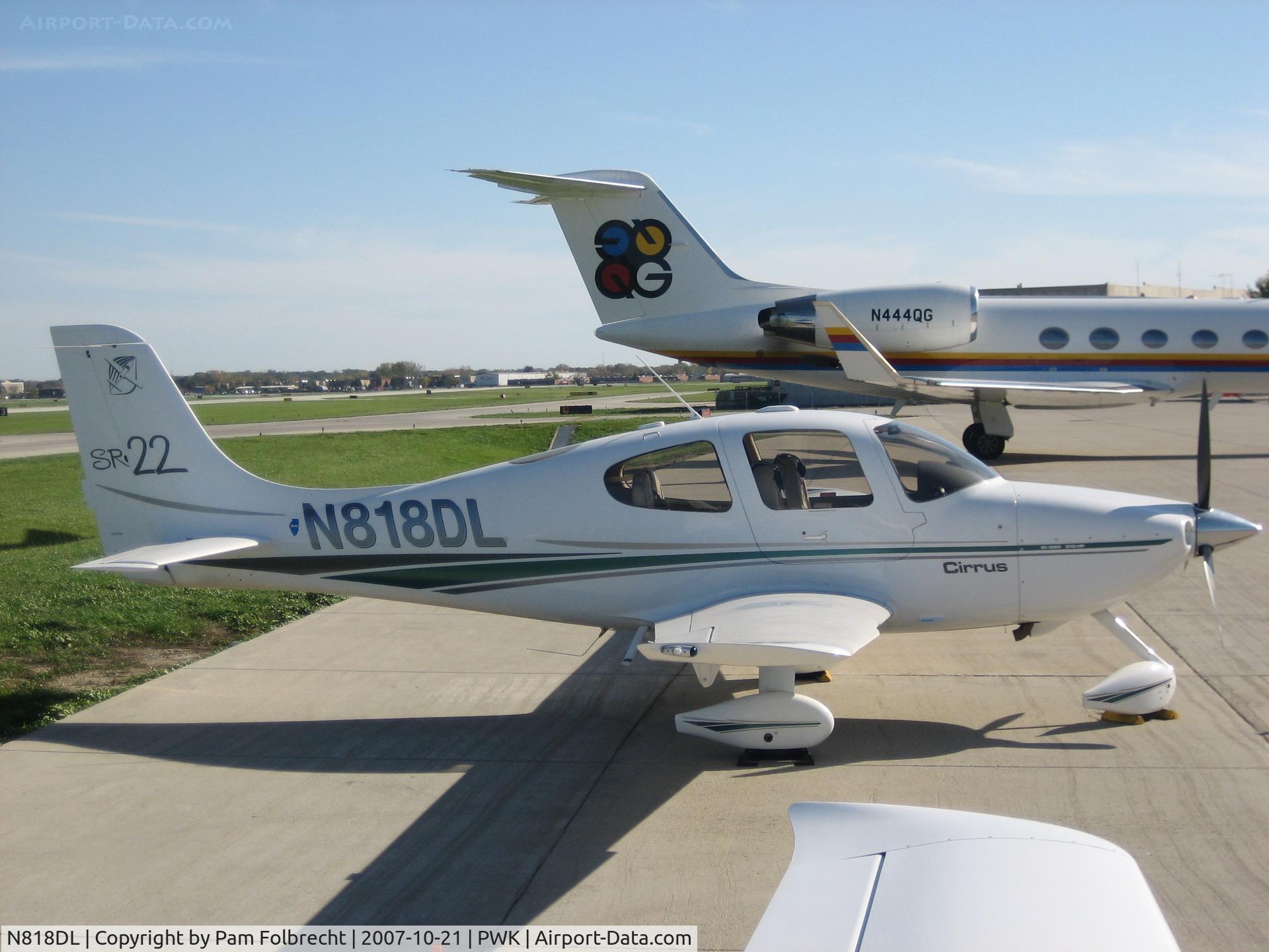 N818DL, 2002 Cirrus SR22 C/N 0284, On the Ramp