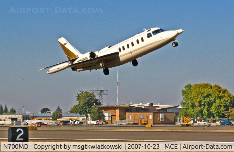 N700MD, 1977 Israel Aircraft Industries IAI-1124 Westwind C/N 212, Westwind departs Merced Municipal Airport