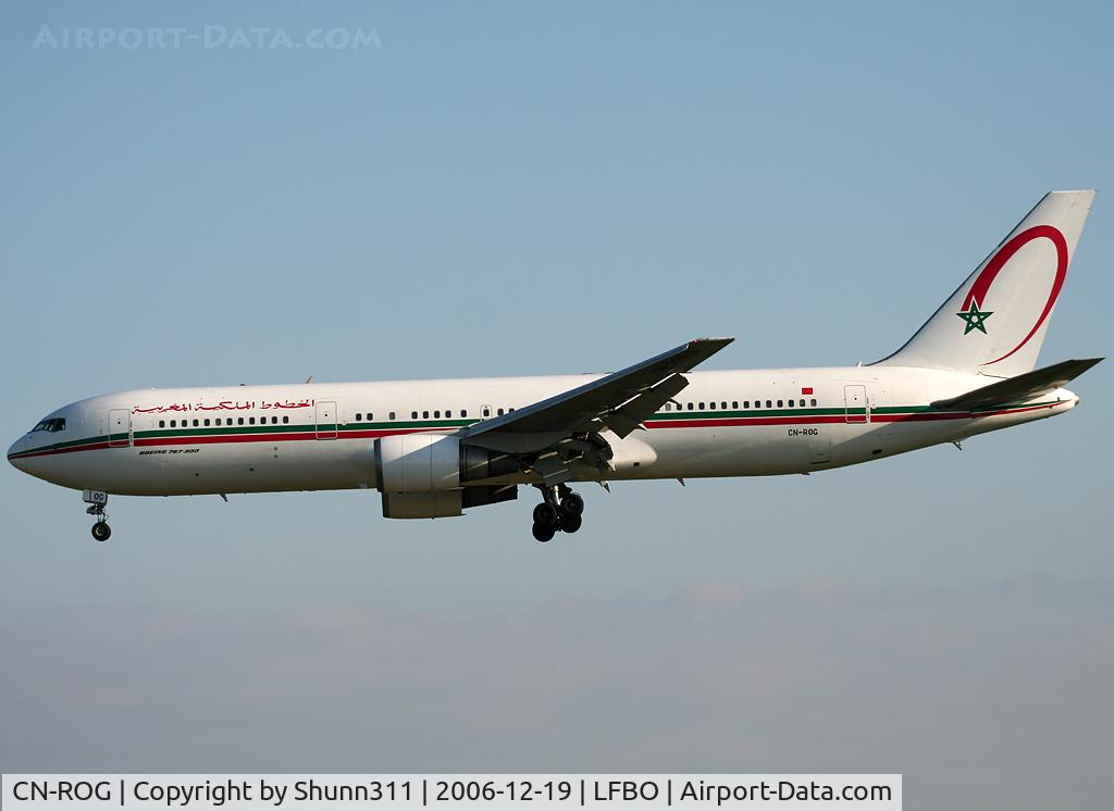 CN-ROG, 1994 Boeing 767-328/ER C/N 27212, Landing rwy 32R