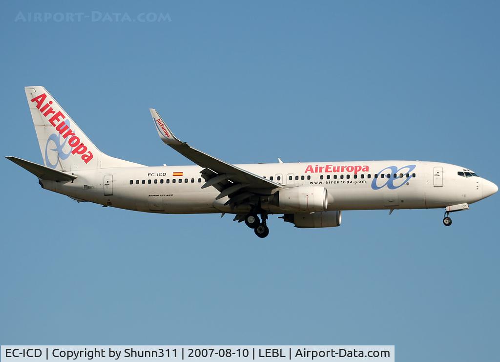 EC-ICD, 2001 Boeing 737-81Q C/N 30785, Landing rwy 25R