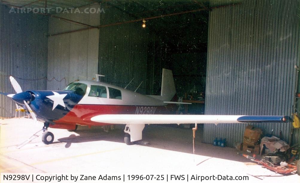 N9298V, 1969 Mooney M20E C/N 690067, At the old Oak Grove airport ( Now Spinks Ft. Worth)