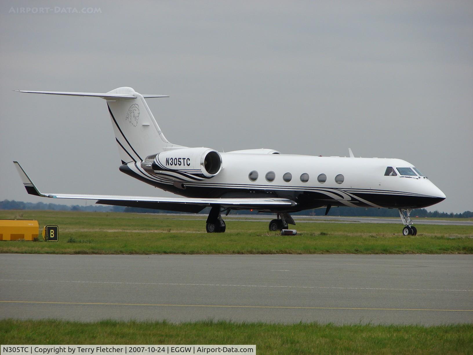N305TC, 1989 Gulfstream Aerospace G-IV C/N 1116, on a busy day at Luton Airport (UK)
