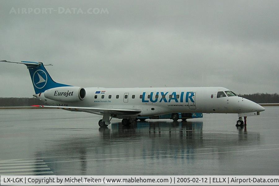 LX-LGK, 2005 Embraer ERJ-135LR (EMB-135LR) C/N 14500886, On a rainy morning in Luxembourg
