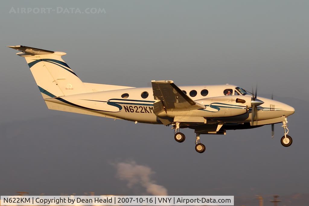 N622KM, 1981 Beech Super King Air 200 C/N BB-491, K & M Equipment 1981 Beechcraft Super King Air 200 (BE20/G) N622KM on short-final to RWY 16R.