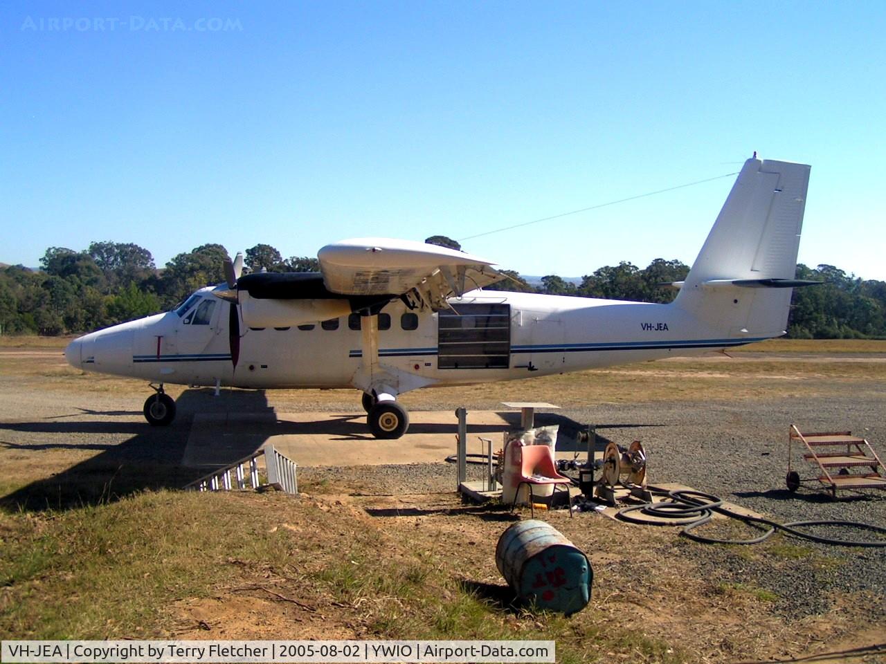 VH-JEA, 1968 De Havilland Canada DHC-6-200 Twin Otter C/N 117, Twin Otter at the Parachute Center at Wilton / Picton