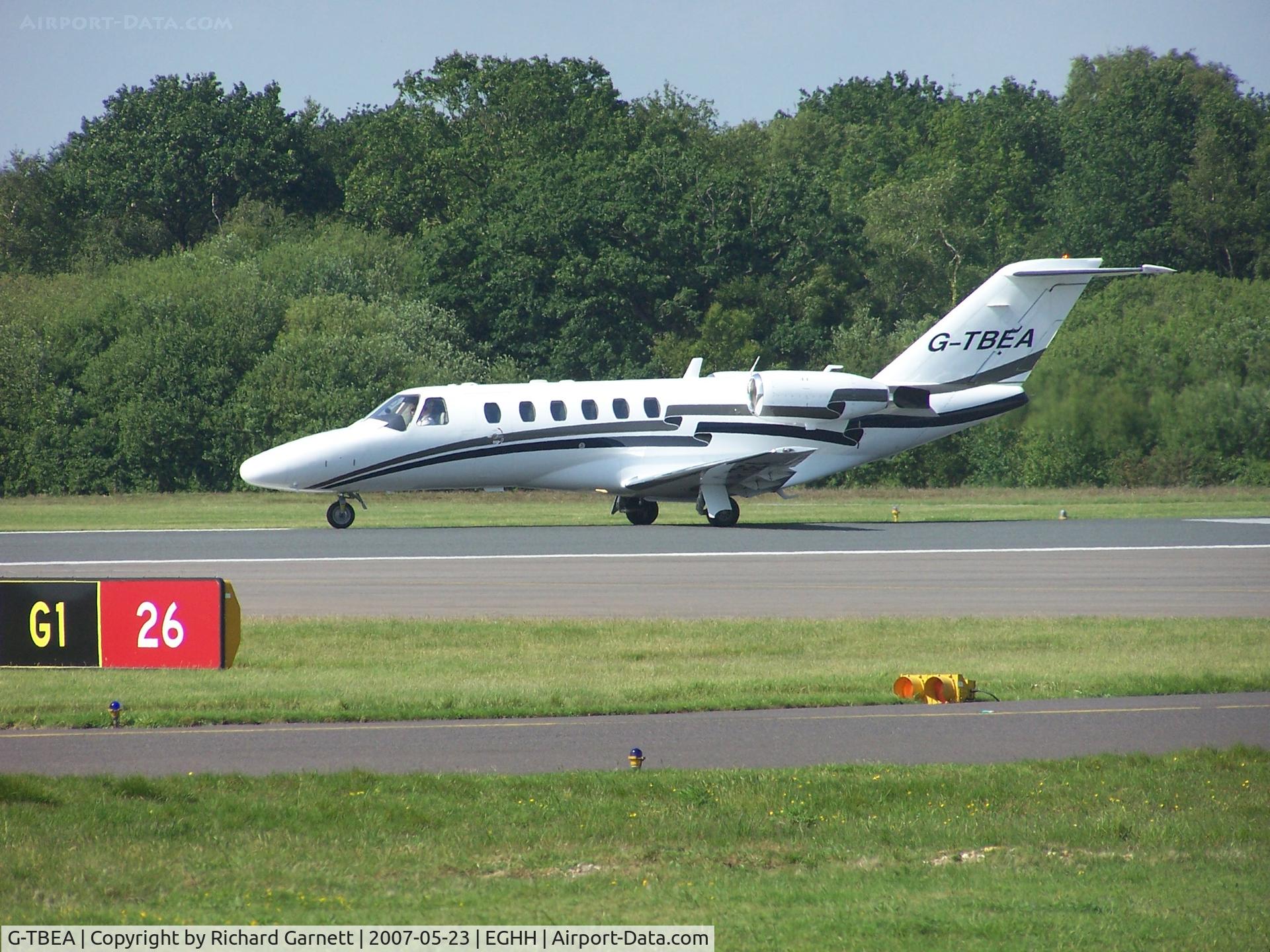 G-TBEA, 2003 Cessna 525A CitationJet CJ2 C/N 525A-0191, Preparing for departure
