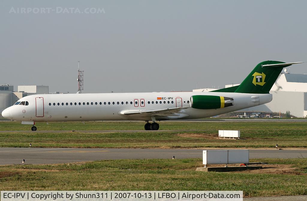 EC-IPV, 1993 Fokker 100 (F-28-0100) C/N 11451, Taxiing holy point rwy 32R for departure