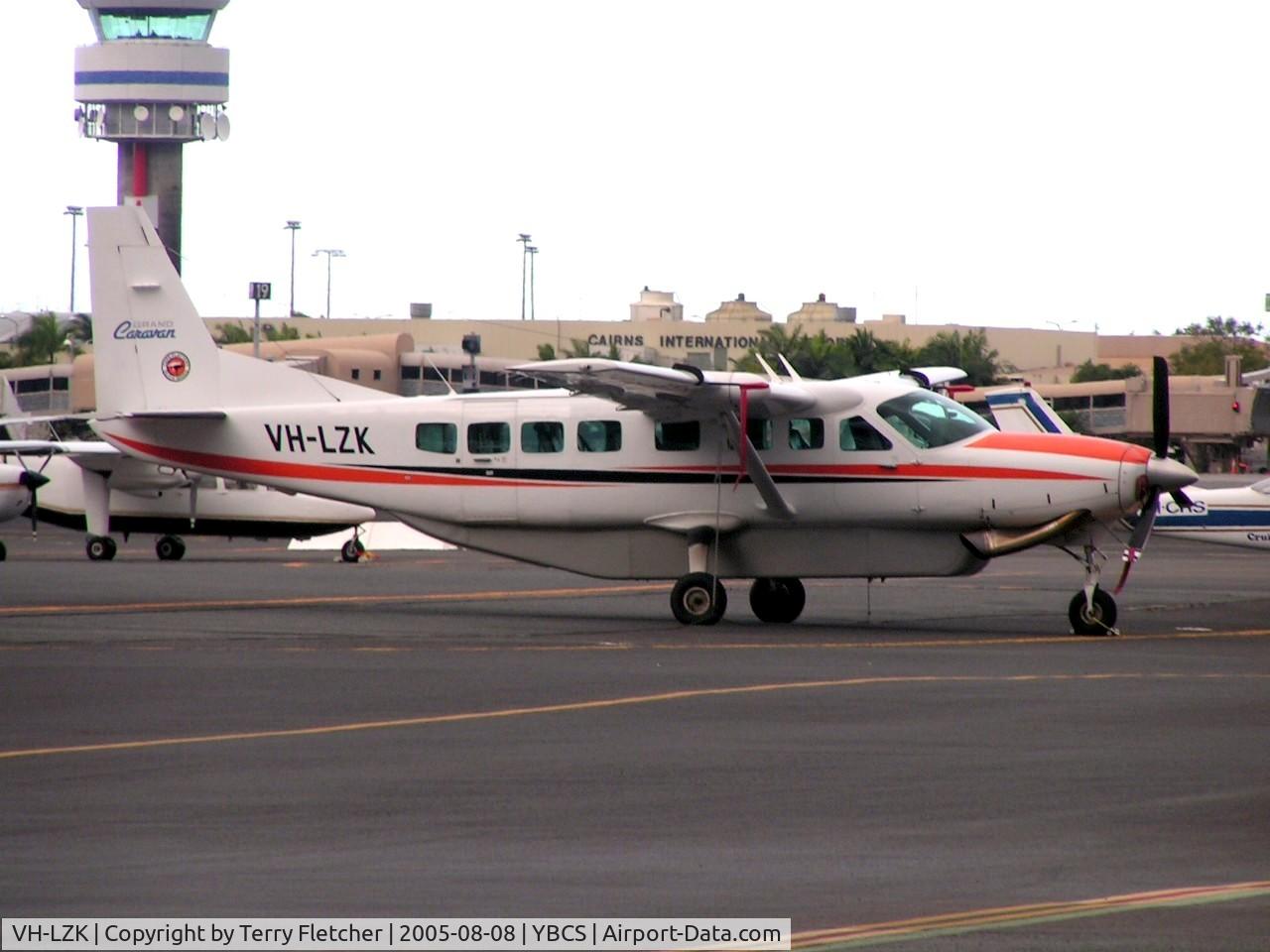 VH-LZK, 2002 Cessna 208B Grand Caravan C/N 208B0991, Cessna Caravan at Cairns