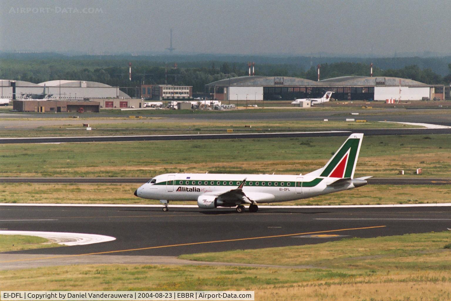 EI-DFL, 2004 Embraer 170LR (ERJ-170-100LR) C/N 17000036, taxiing on end of rwy 25L