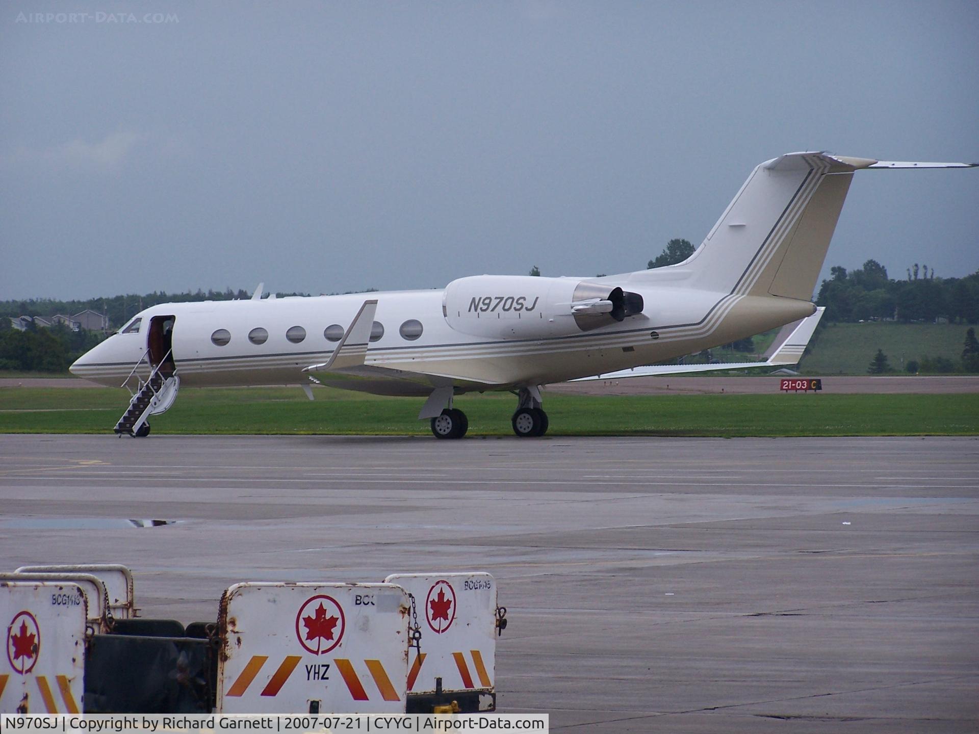N970SJ, 1990 Gulfstream Aerospace G-IV C/N 1146, Aerosmith transport for the night
