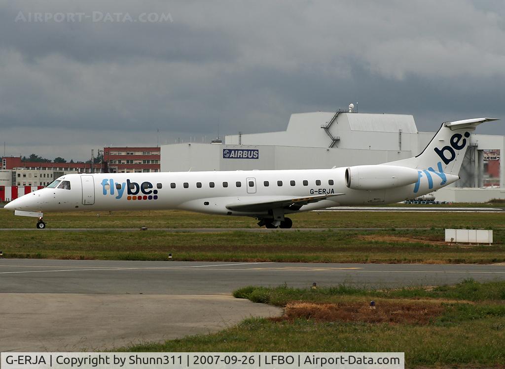 G-ERJA, 2000 Embraer EMB-145EP (ERJ-145EP) C/N 145229, Taxiing holy point rwy 32R for departure