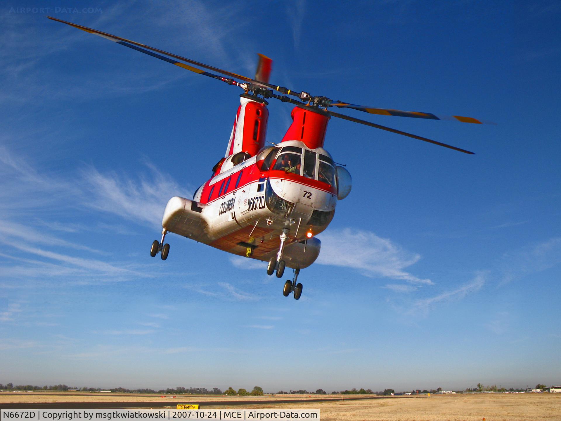 N6672D, 1962 Boeing Vertol 107-II C/N 2, Stopping for fule on their way to the Southern California Forest fires