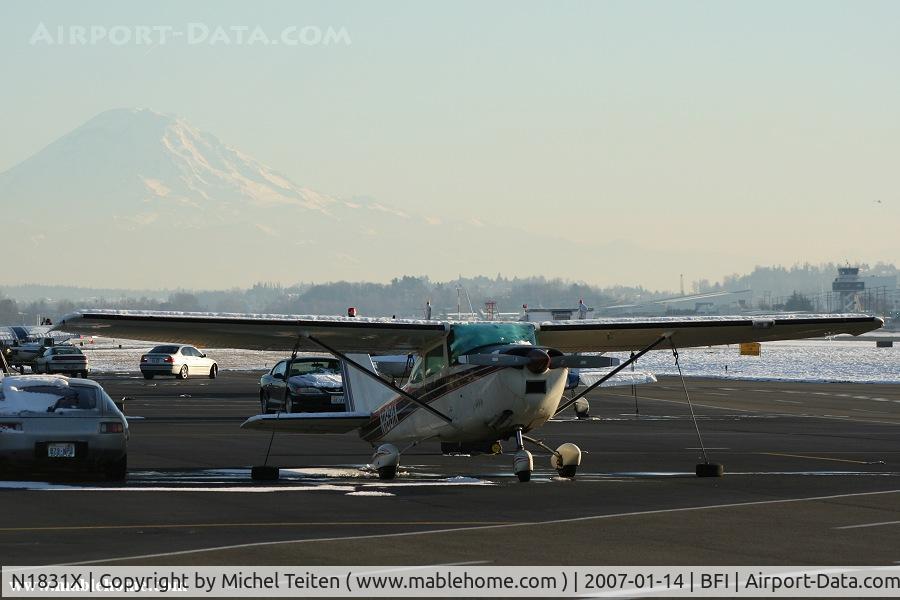 N1831X, 1964 Cessna 182H Skylane C/N 18255931, N1831X waiting on the tarmac on avery cold afternoon